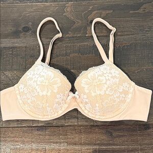 Victoria’s Secret Body by Victoria Bra Nude Lined Demi Underwire Criss Cross